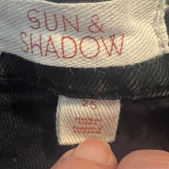 Sun & Shadow Distressed Denim Shorts-Size 25 - Picture 4 of 4